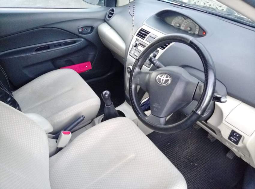 Toyota Yaris  2008 manual - 3 - Family Cars  on Aster Vender