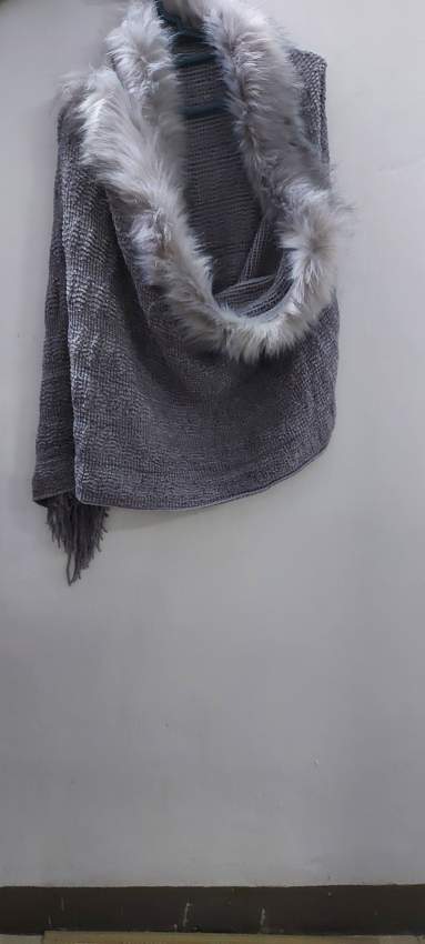 Sweater - 0 - Sweater (Women)  on Aster Vender