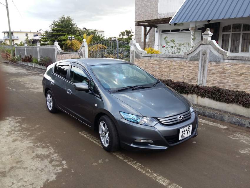 Honda Insight - 0 - Family Cars  on Aster Vender
