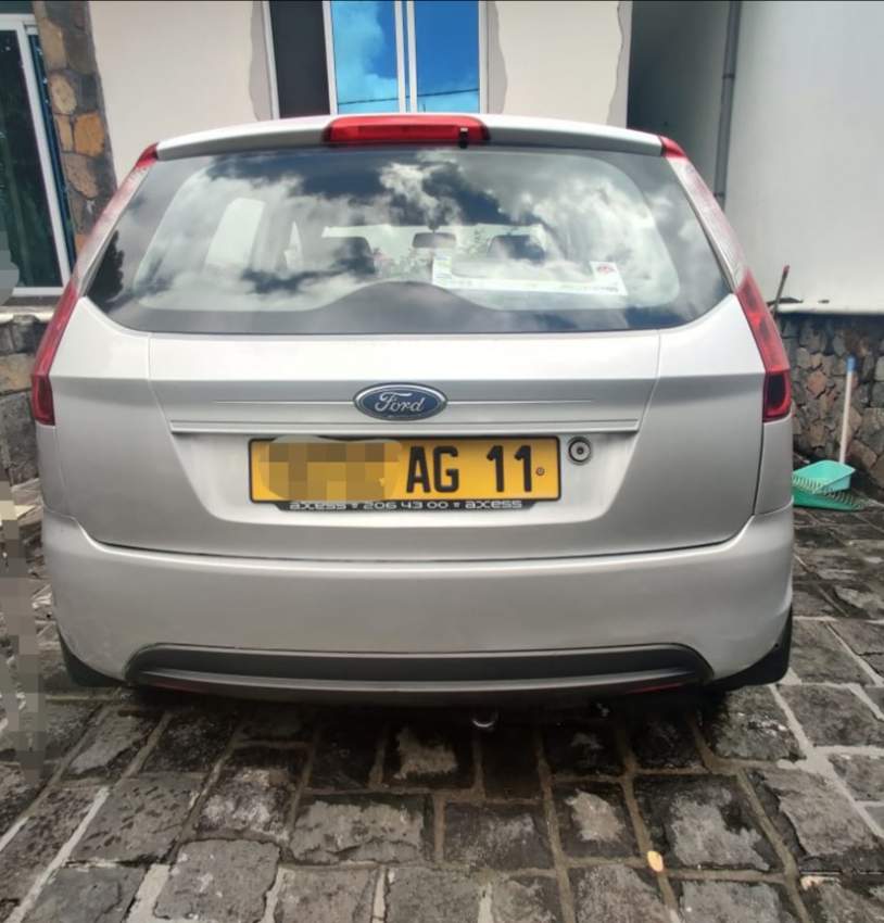 Ford Figo Year 2011  - 3 - Compact cars  on Aster Vender