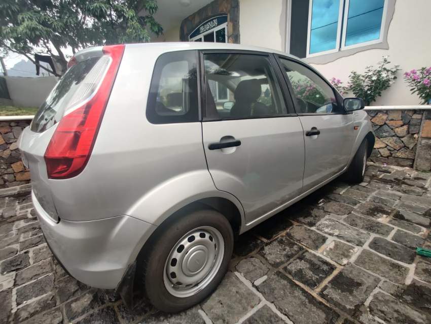 Ford Figo Year 2011  - 2 - Compact cars  on Aster Vender