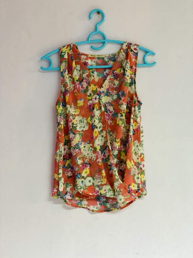 Floral top on Aster Vender