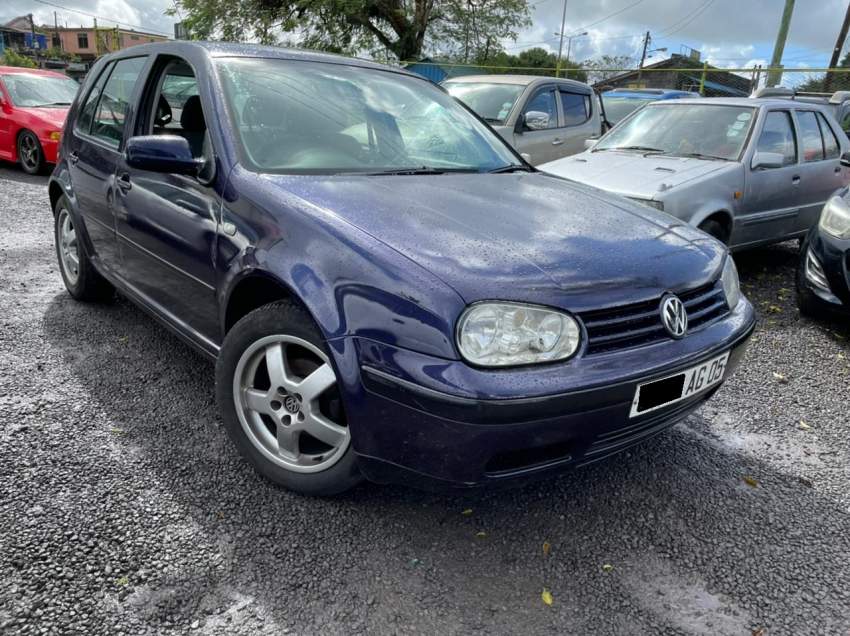 Volkswagen Golf Year 05 - 1 - Compact cars  on Aster Vender