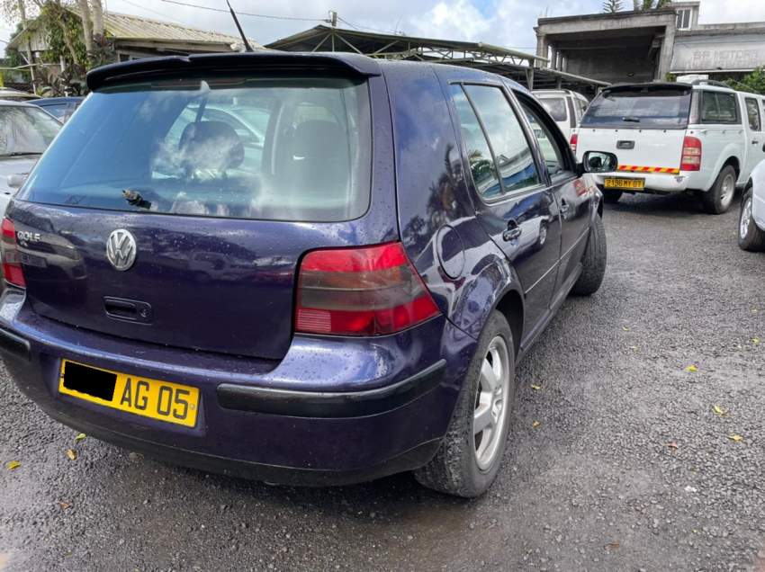 Volkswagen Golf Year 05 - 4 - Compact cars  on Aster Vender