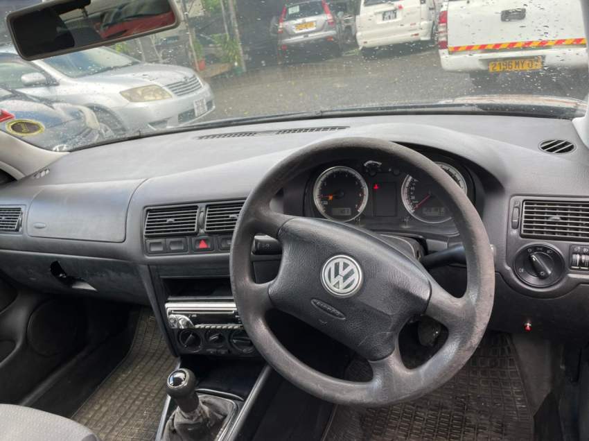 Volkswagen Golf Year 05 - 7 - Compact cars  on Aster Vender