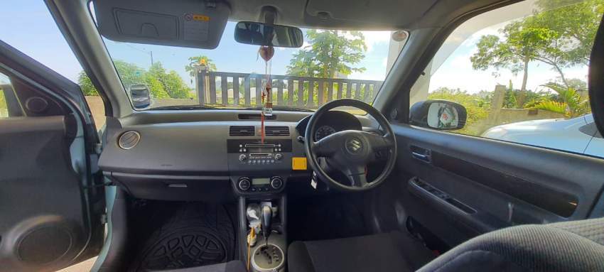 Suzuki Swift 2009 - 4 - Compact cars  on Aster Vender