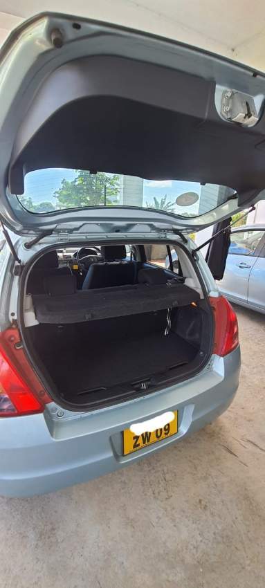 Suzuki Swift 2009 - 3 - Compact cars  on Aster Vender