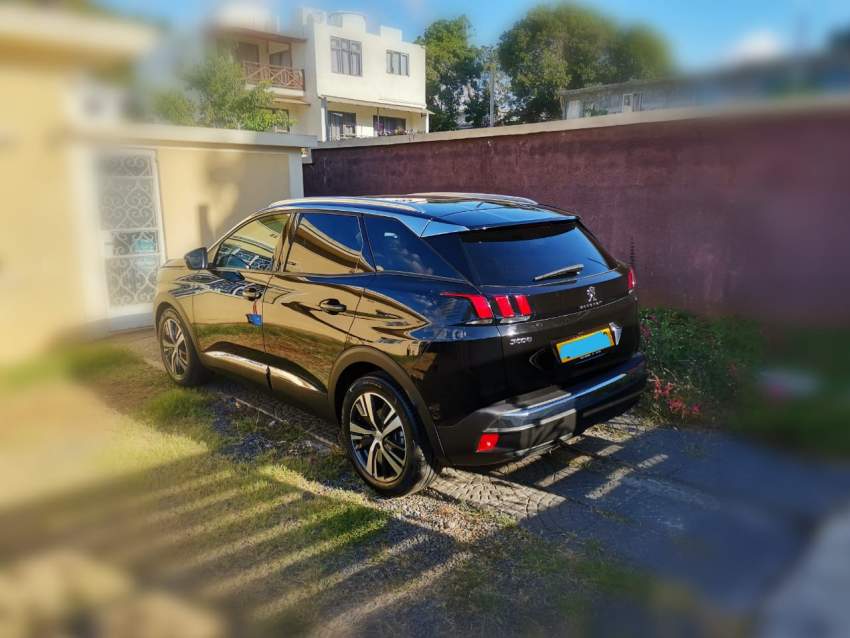 Peugeot 3008 1.2 Allure PureTech EAT6 - 3 - SUV Cars  on Aster Vender