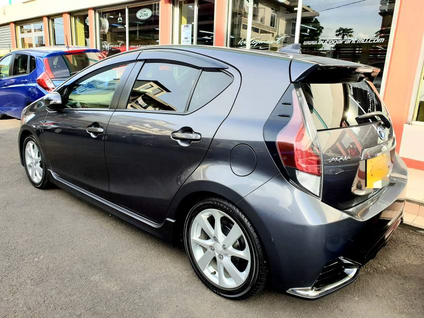 Toyota Aqua G Hybrid - 5 - Sport Cars  on Aster Vender