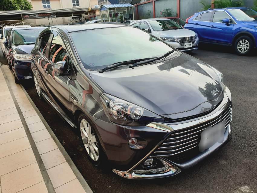 Toyota Aqua G Hybrid - 2 - Sport Cars  on Aster Vender