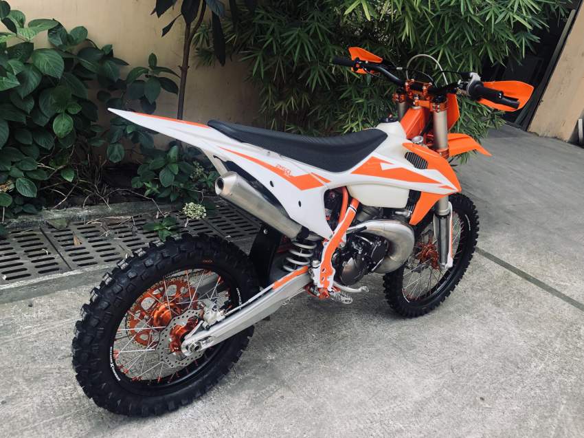 250CC 2-stroke Motocross - 2 - Off road bikes  on Aster Vender