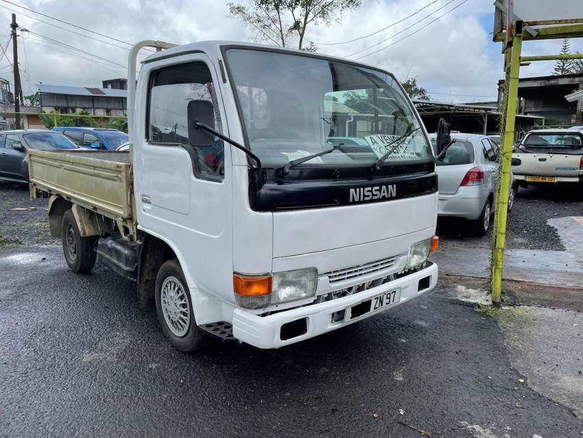 Nissan Atlas Camion Yr 97 - 0 - Small trucks (Camionette)  on Aster Vender