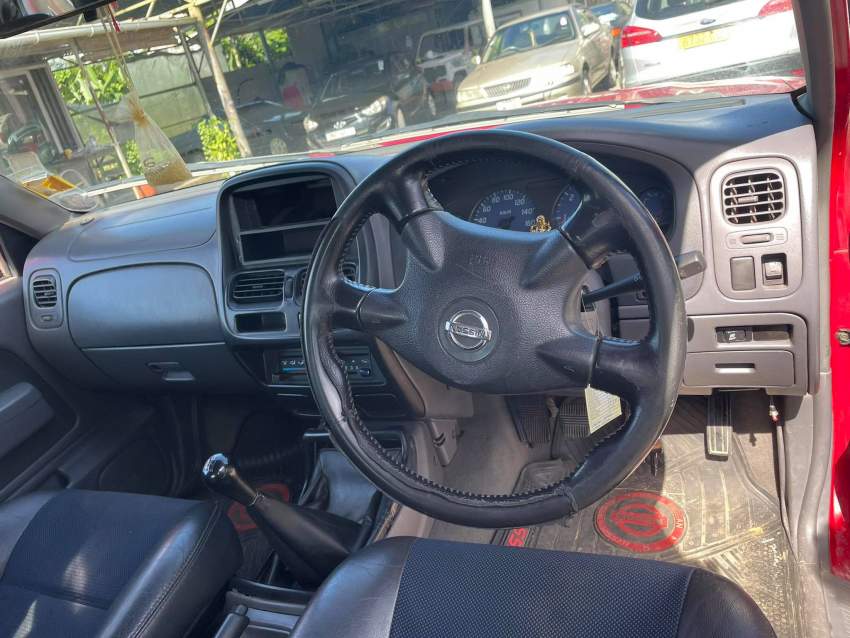 2x4 Nissan Hardbody Year 03 - 3 - Pickup trucks (4x4 & 4x2)  on Aster Vender