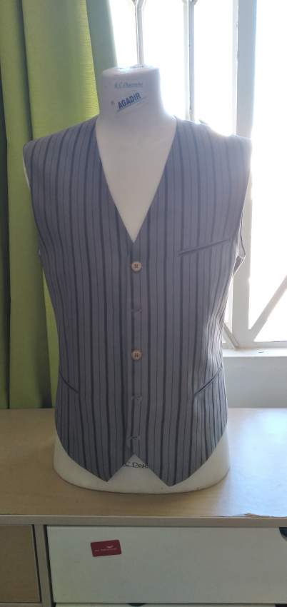 Seven models of men's vests - 0 - Suits (Men)  on Aster Vender