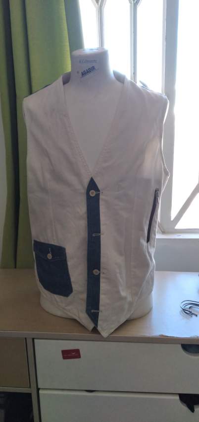 Seven models of men's vests - 3 - Suits (Men)  on Aster Vender