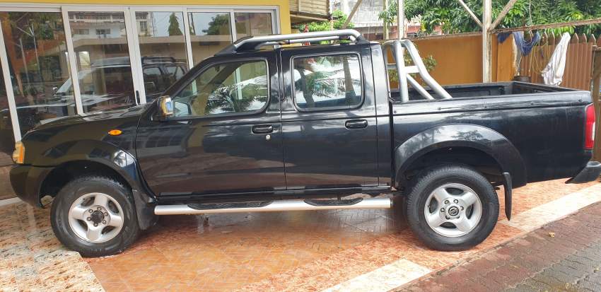 Nissan hardbody 4x4 - 2 - Pickup trucks (4x4 & 4x2)  on Aster Vender