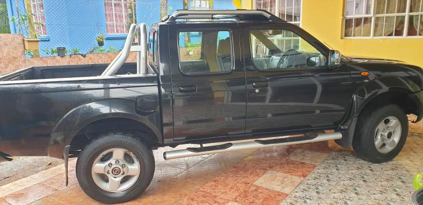 Nissan hardbody 4x4 - 1 - Pickup trucks (4x4 & 4x2)  on Aster Vender
