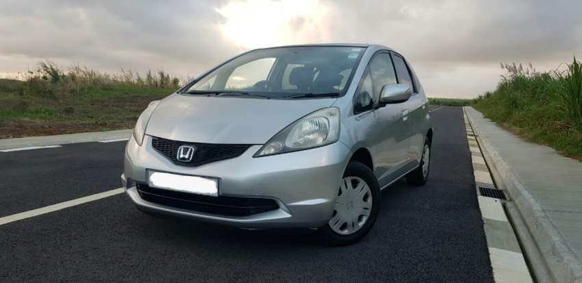 Honda fit - yr 08 - Automatic -1330cc- Call on 59010243 - 1 - Luxury Cars  on Aster Vender