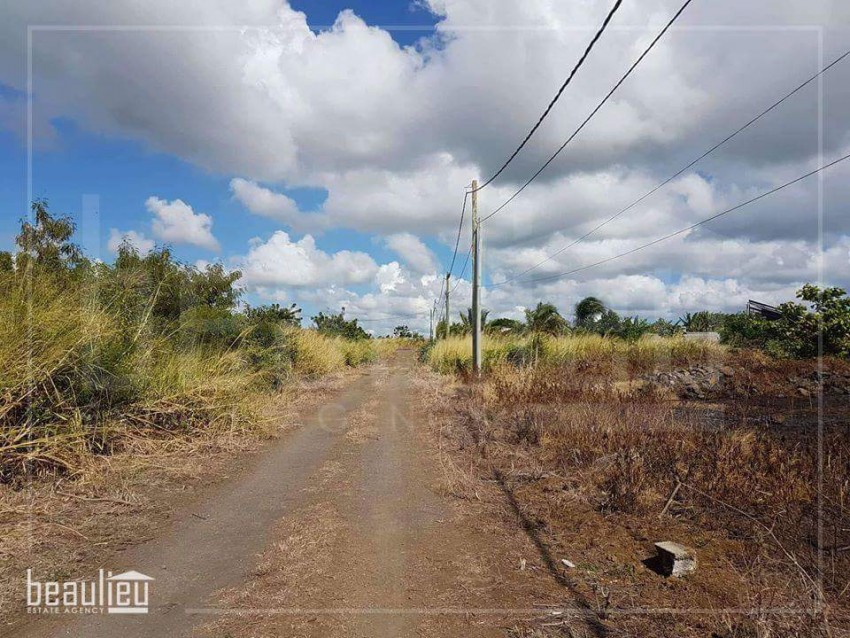 ** 1 A 20 Perches residential land in Goodlands, St Antoine ** - 1 - Land  on Aster Vender