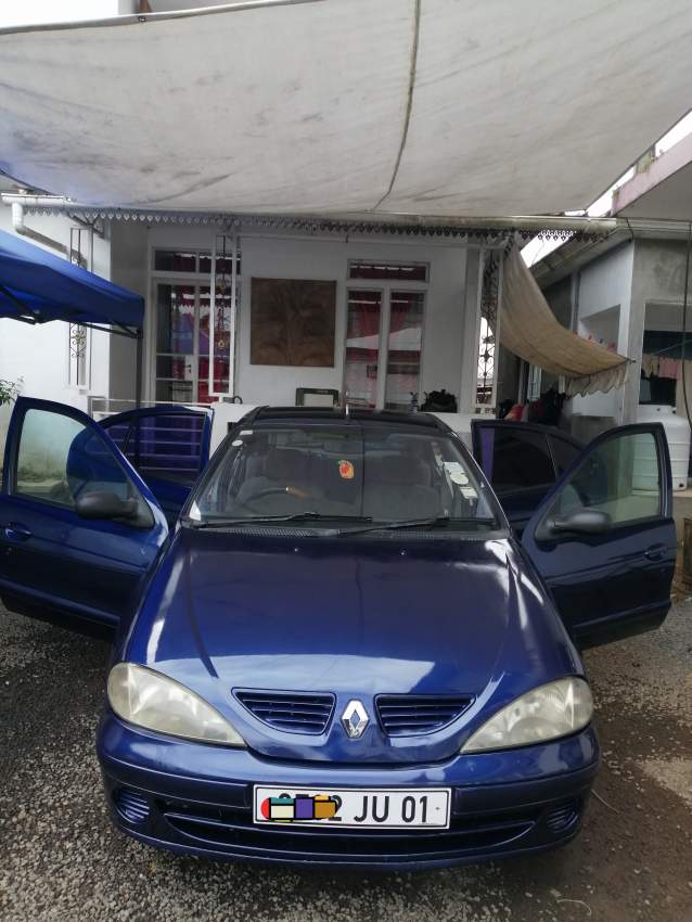 Renault megane - 1 - Family Cars  on Aster Vender