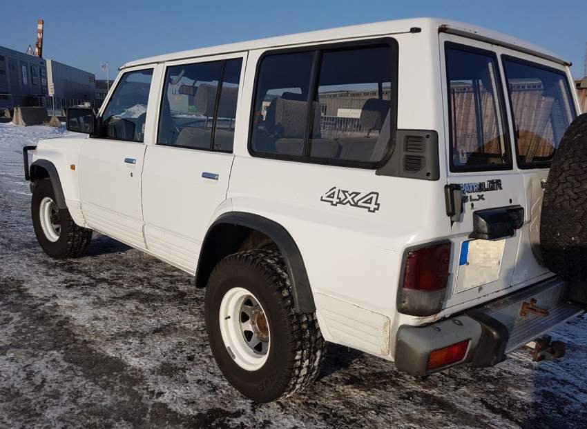 Nissan Patrol Y60 - 2 - Pickup trucks (4x4 & 4x2)  on Aster Vender