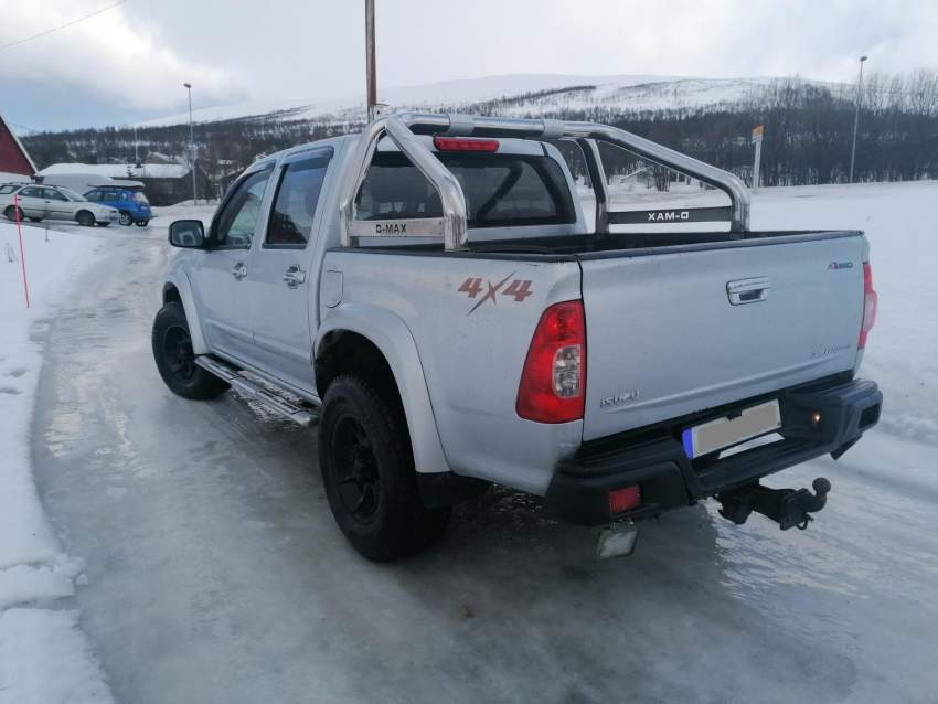 Isuzu Dmax 2,5td 100kw - 2 - Pickup trucks (4x4 & 4x2)  on Aster Vender