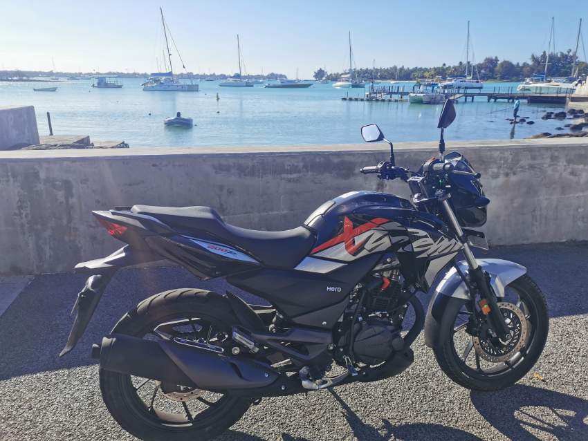 Moto  - 0 - Roadsters  on Aster Vender