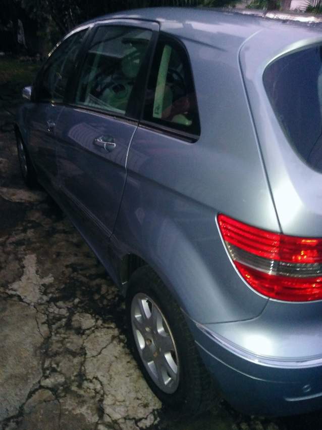 Mercedes Benz B150 - 3 - Family Cars  on Aster Vender