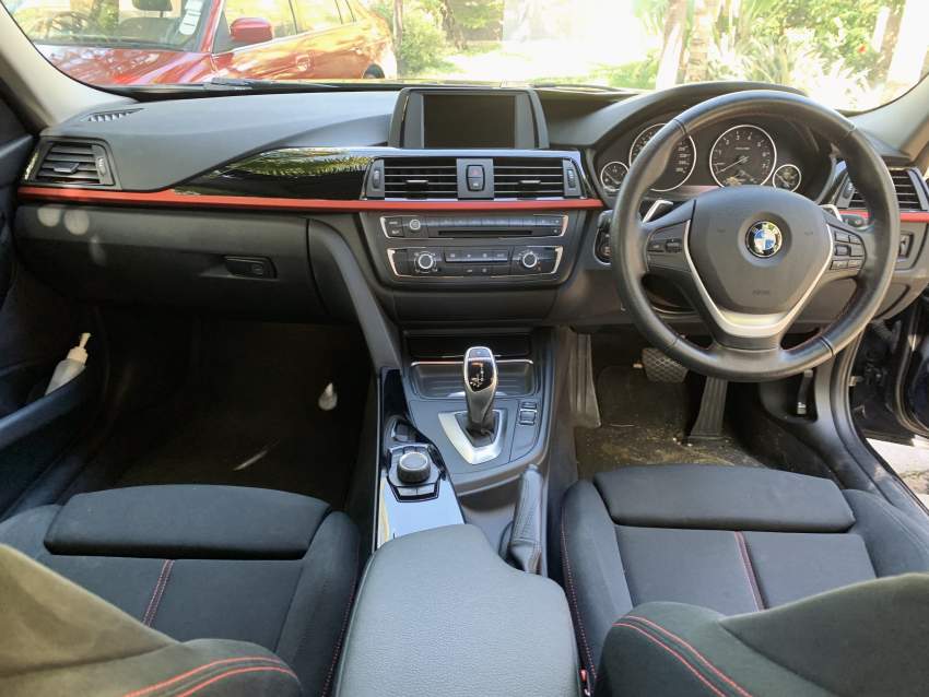 BMW 320i (F30) Sport Line 2L T - 6 - Luxury Cars  on Aster Vender