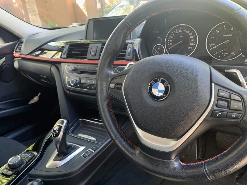 BMW 320i (F30) Sport Line 2L T - 3 - Luxury Cars  on Aster Vender