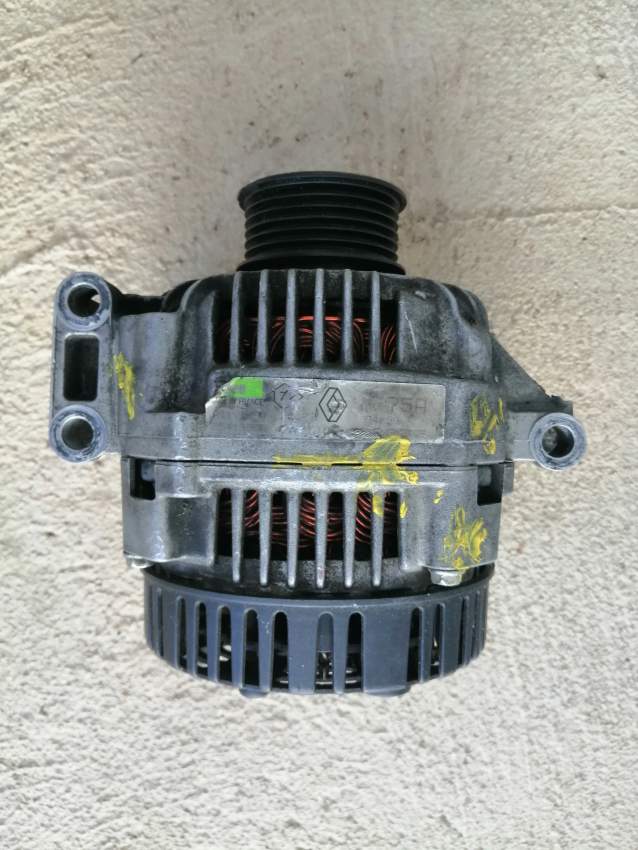 2 alternateurs renault megane  - 0 - Spare Parts  on Aster Vender