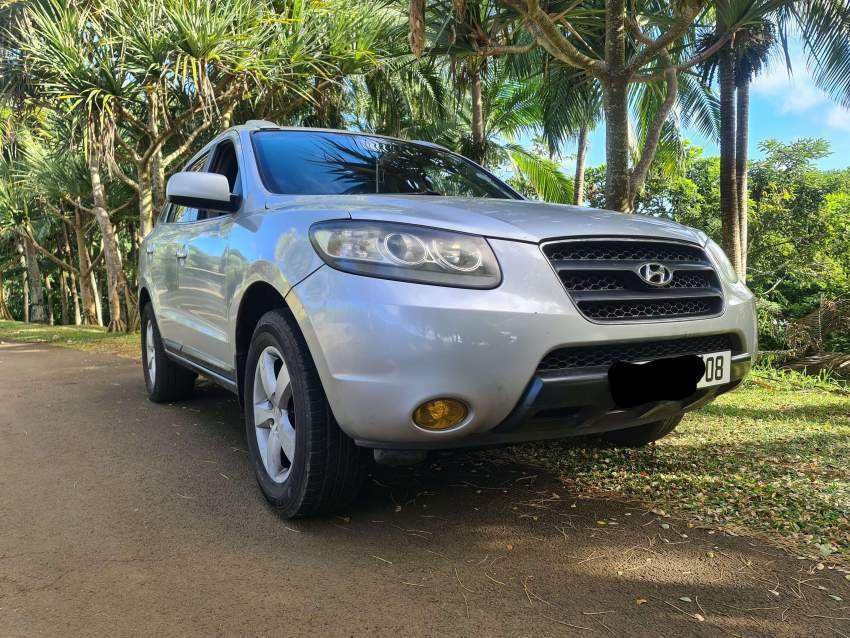 Hyundai santa fe  - 4 - SUV Cars  on Aster Vender