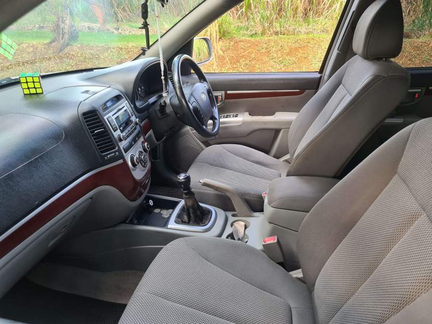 Hyundai santa fe  - 7 - SUV Cars  on Aster Vender