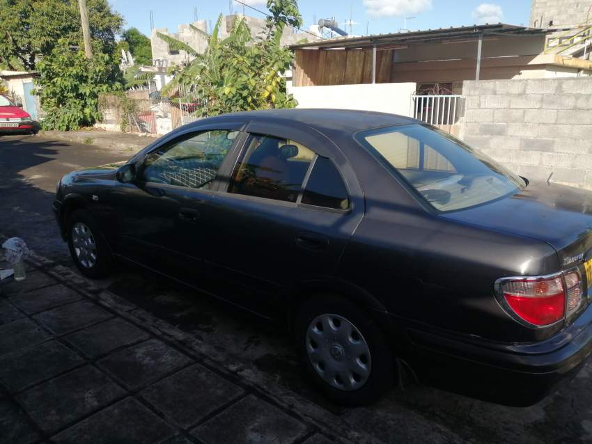 A vendre voiture Nissan n16  - 1 - Family Cars  on Aster Vender