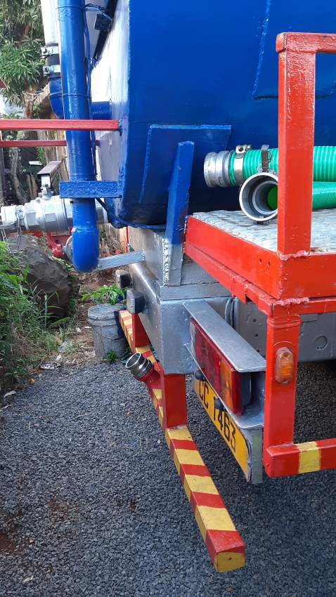 CAMION PORTEUR D'EAU - 3 - Other heavy trucks  on Aster Vender