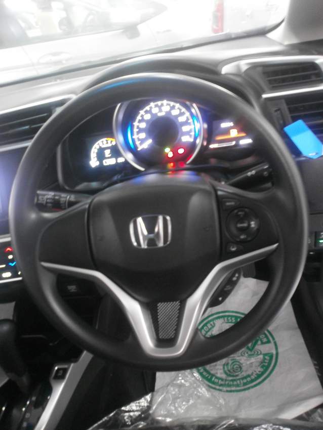 HONDA FIT  YR JUNE 2018 - 2 - Family Cars  on Aster Vender