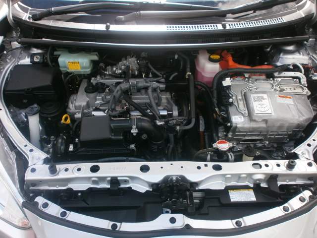 TOYOTA AQUA YR DEC 2016 - 3 - Family Cars  on Aster Vender