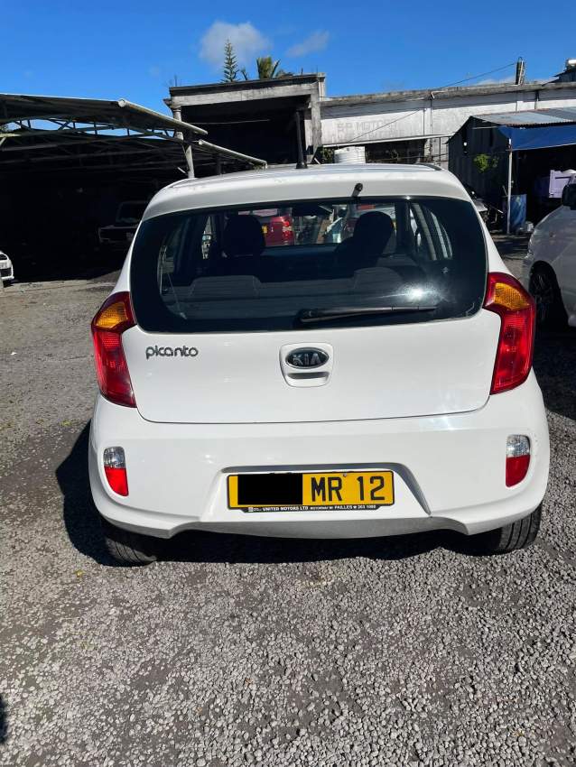Kia Picanto Year 12 - 2 - Compact cars  on Aster Vender