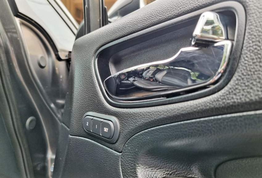 Kia Cerato SX Pack + - 6 - Family Cars  on Aster Vender