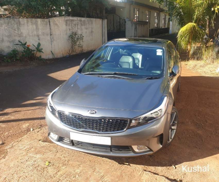Kia Cerato SX Pack + - 0 - Family Cars  on Aster Vender