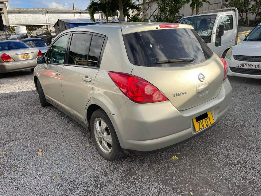 NIssan Tiida Year 07  - 4 - Compact cars  on Aster Vender