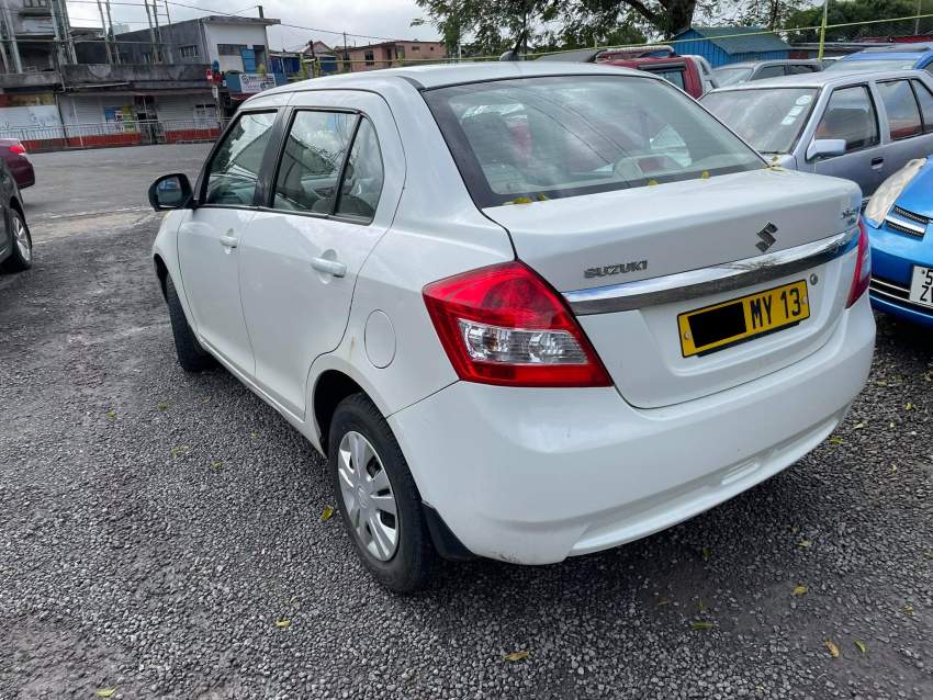 Suzuki Swift Desire YR 13  - 1 - Compact cars  on Aster Vender