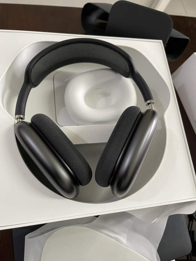 Apple Airpod Max - 1 - Earphone  on Aster Vender