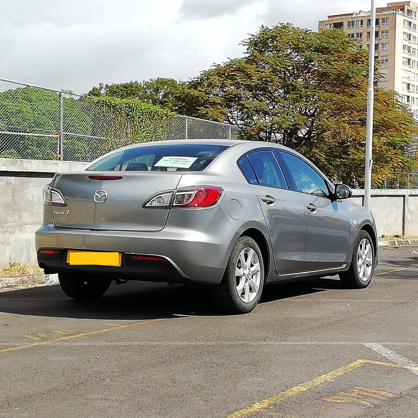 Mazda 3 Japan - 7 - Family Cars  on Aster Vender