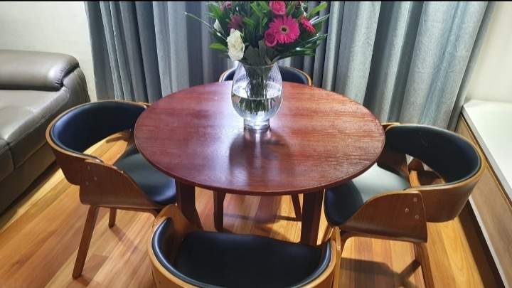 Table en plywood contre-plaqué.  - 1 - Tables  on Aster Vender