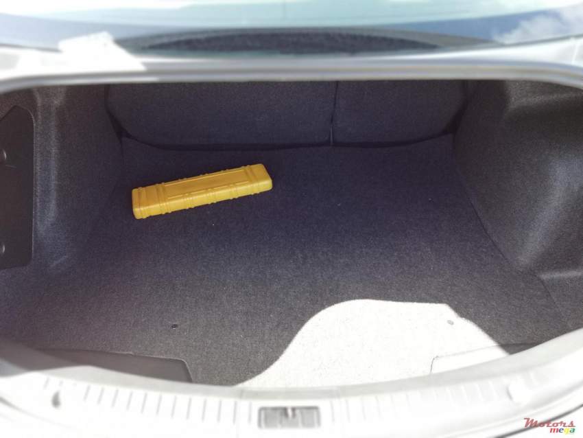 Mazda 3 Japan - 7 - Family Cars  on Aster Vender