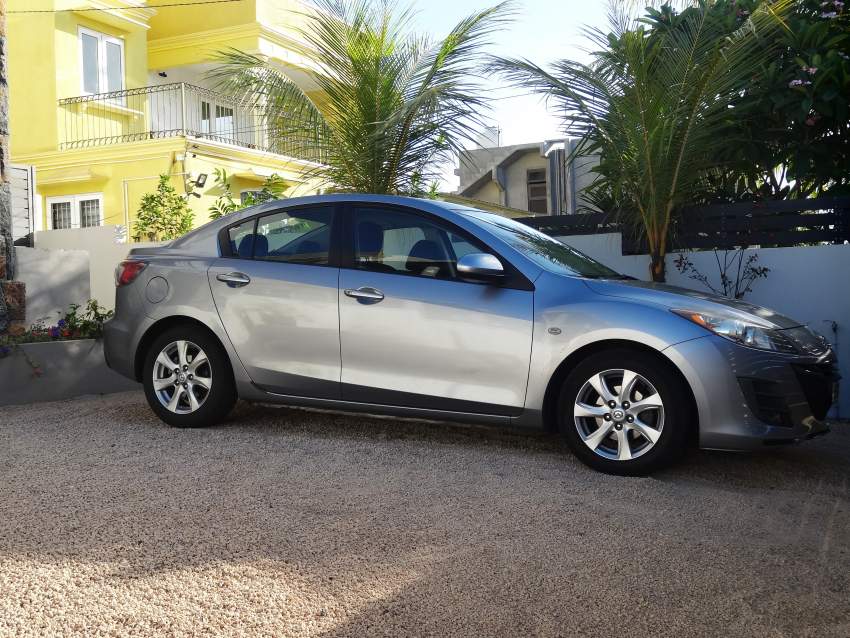 Mazda 3 Japan - 1 - Family Cars  on Aster Vender