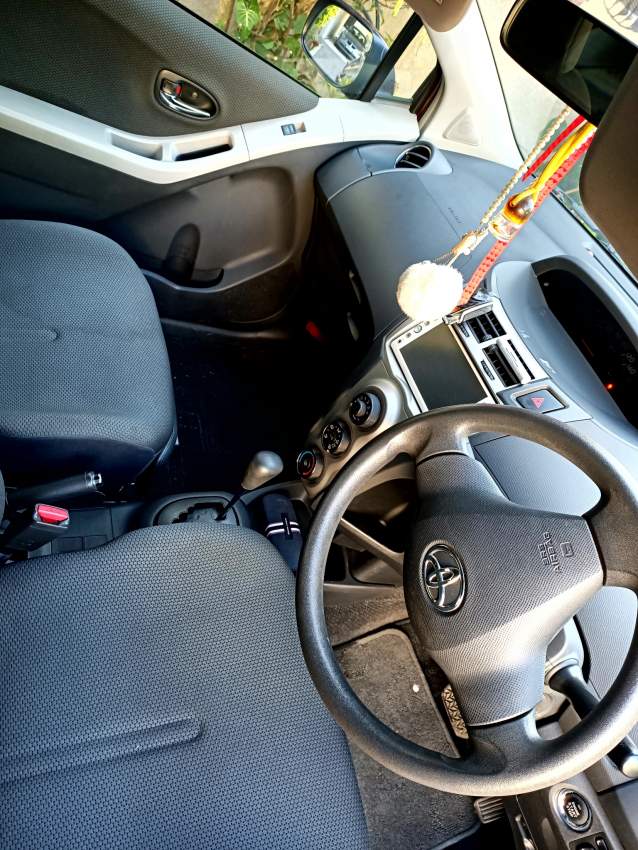 A vendre Toyota vitz en parfaite état - 2 - Family Cars  on Aster Vender