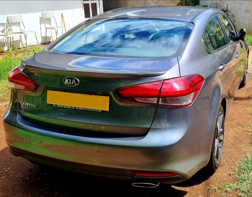 Kia Cerato SX Pack Plus - 2 - Family Cars  on Aster Vender