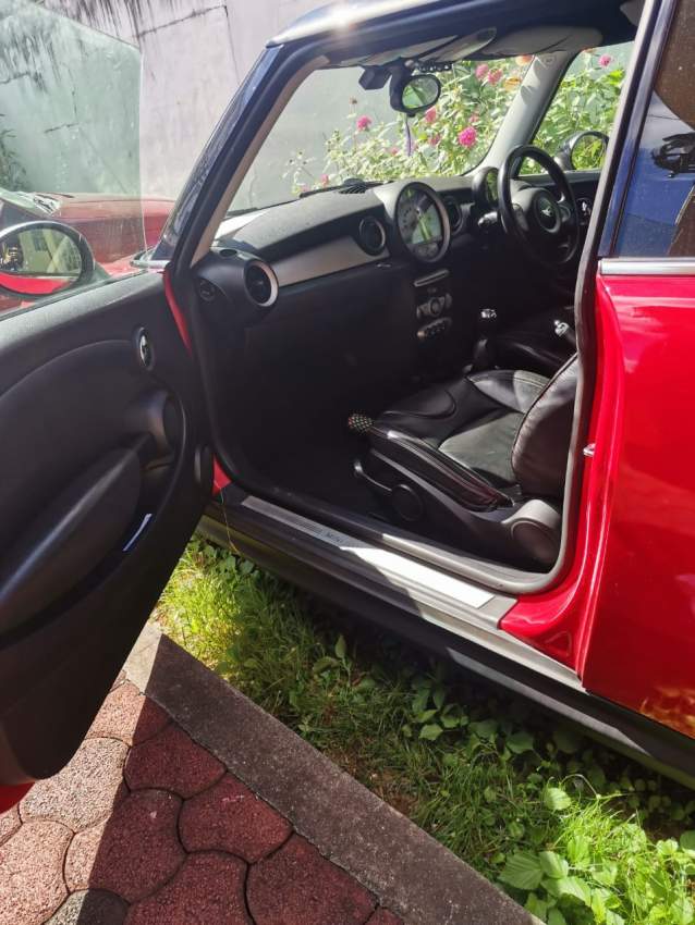 Mini Cooper 1600cc Year 2010 - 2 - Luxury Cars  on Aster Vender